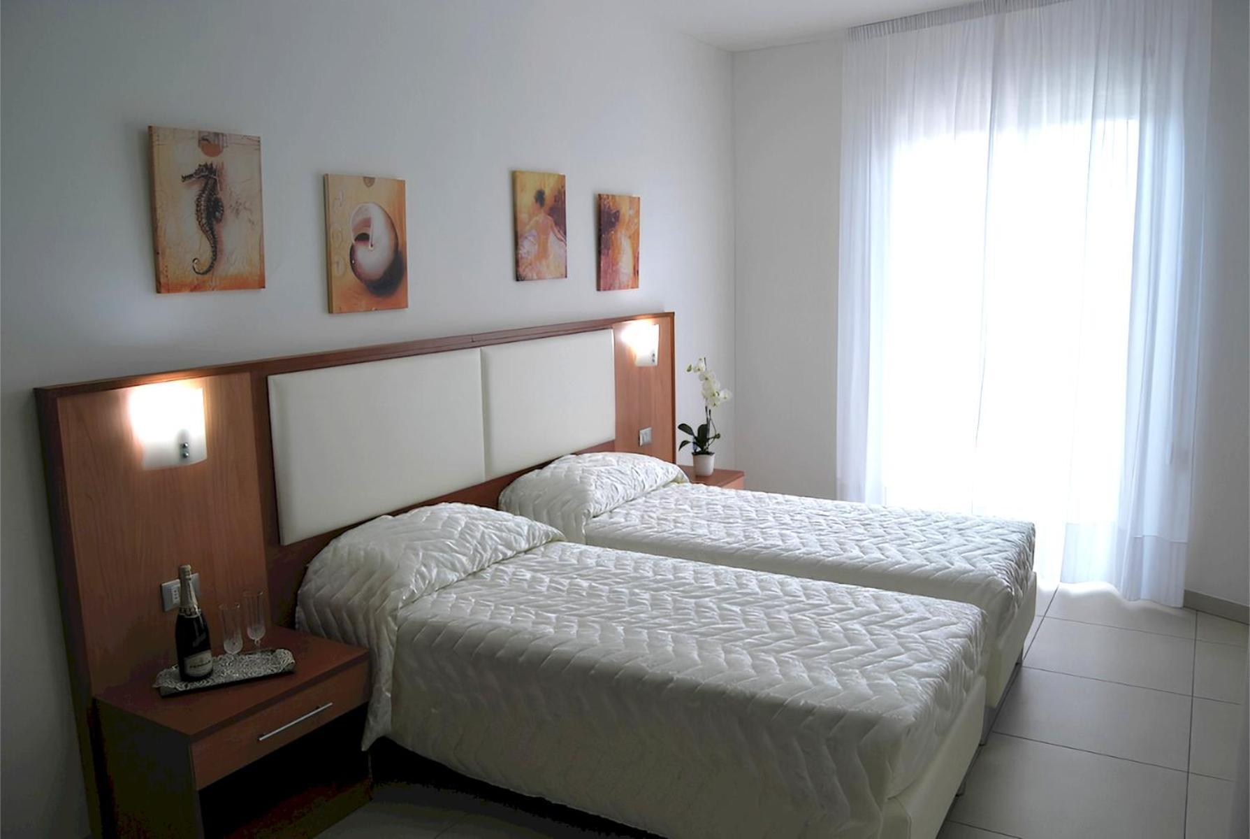Eu Ropa Hotel Nereto Buitenkant foto